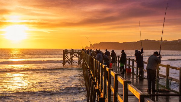 fishing at pacifica beach california